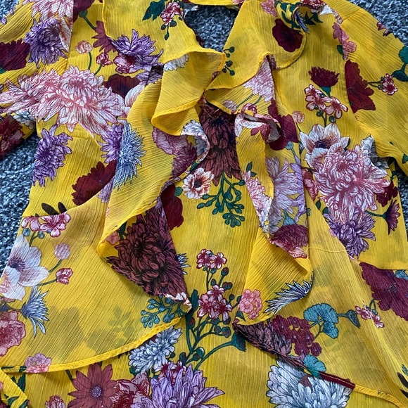 pretty blouse - Picture 9 of 10